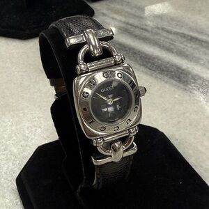 Gucci Black and Silver Horse Bit Watch